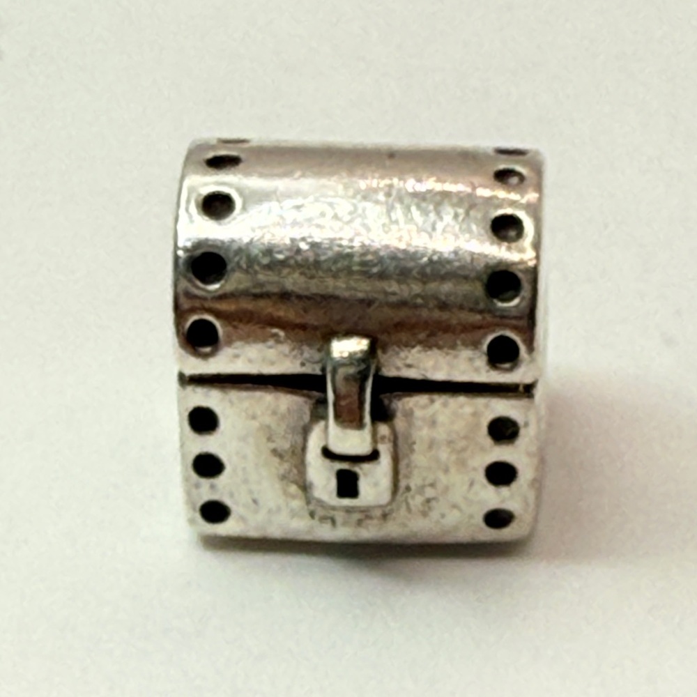 Pandora Retired Treasure Chest Charm 925 ALE